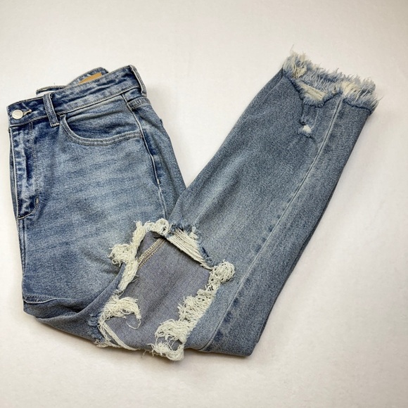 Cello Size 7 Distressed Jeans - Picture 1 of 4